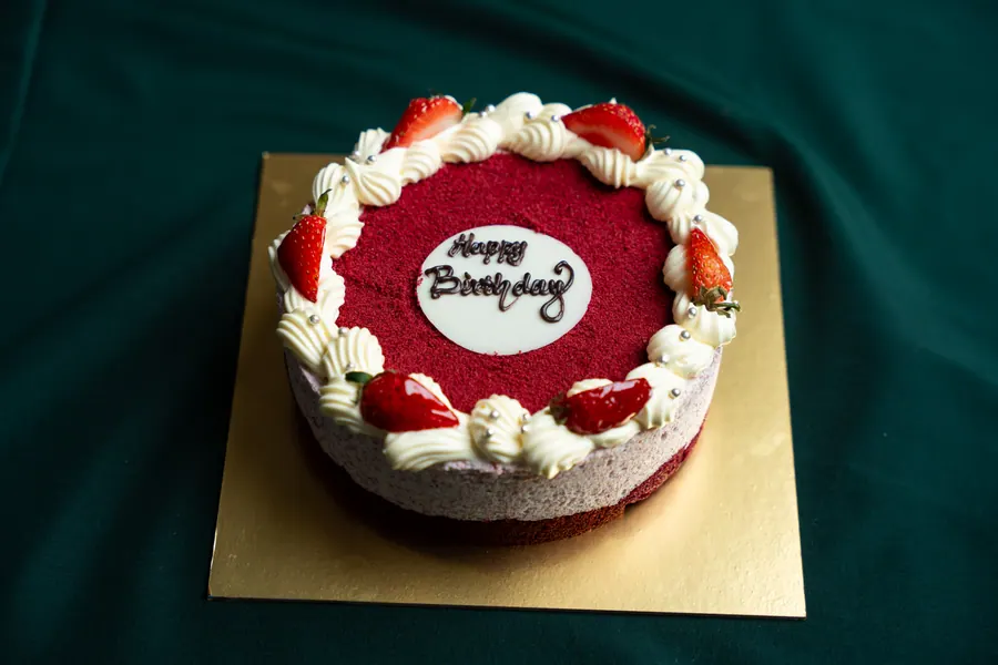Red Velvet Cheesecake