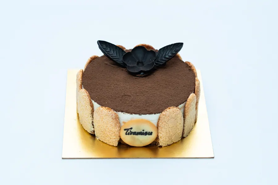 Tiramisu Cake